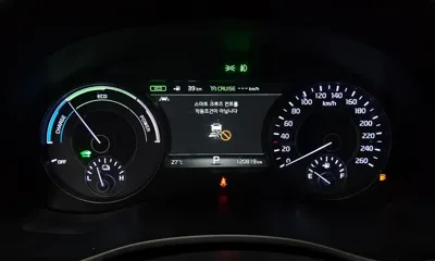 Kia K7 2018, 120819 км, за 12086.17 USD - фото 8