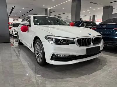 BMW 5 Series 2017, 78000 км, за 17367.71 USD