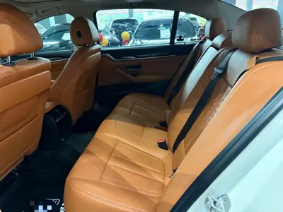 BMW 5 Series 2017, 78000 км, за 17367.71 USD