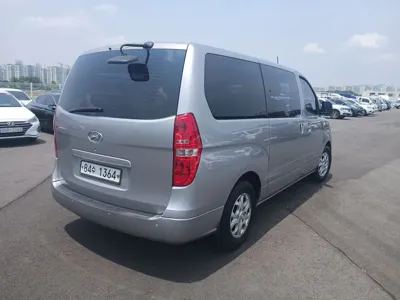 Hyundai Starex 2016, 178376 км, за 4463.7 USD