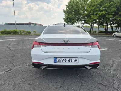 Hyundai Avante 2023, 73858 км, за 12228.99 USD
