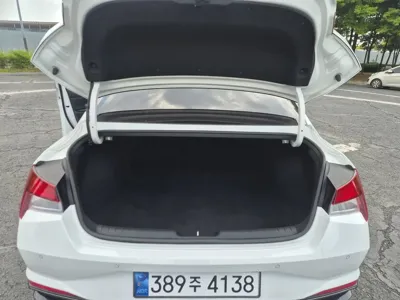 Hyundai Avante 2023, 73858 км, за 12228.99 USD