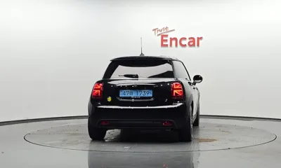 MINI Cooper 2023, 11682 км, за 18970.72 USD