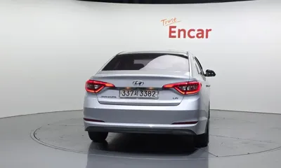 Hyundai Sonata 2016, 200353 км, за 3257.33 USD