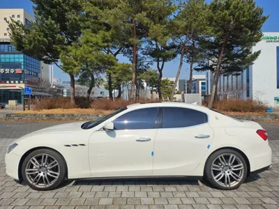 Maserati Ghibli 2014, 138400 км, за 5732.9 USD