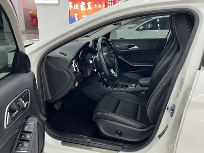 Mercedes-Benz GLA 2018, 63000 км, за 10681.69 USD