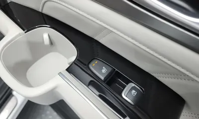 Kia Sorento 2023, 45743 км, за 21895.56 USD - фото 19