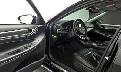 Hyundai Grandeur 2018, 190820 км, за 6342.91 USD - фото 11