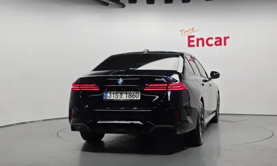 BMW 5-Series 2024, 14248 км, за 41223.58 USD