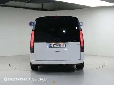 Hyundai Staria 2023, 98579 км, за 17109.04 USD