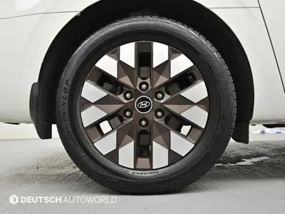 Hyundai Staria 2023, 98579 км, за 17109.04 USD