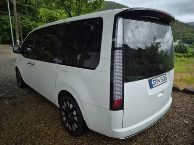 Hyundai Staria 2025, 21000 км, за 31811.11 USD
