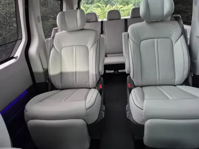 Hyundai Staria 2025, 21000 км, за 31811.11 USD - фото 8
