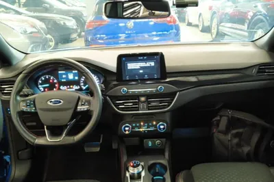 Ford Focus 2020, 63300 км, за 9895 USD - фото 12