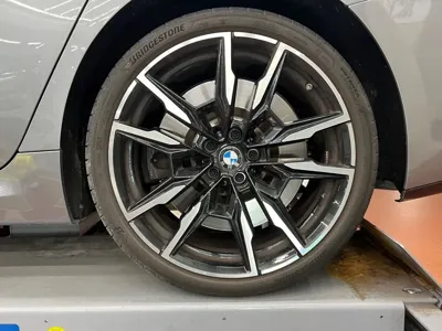 BMW 8-Series 2025, 21152 км, за 56596.46 USD