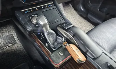 Lexus ES 2016, 78146 км, за 17517.2 USD - фото 9