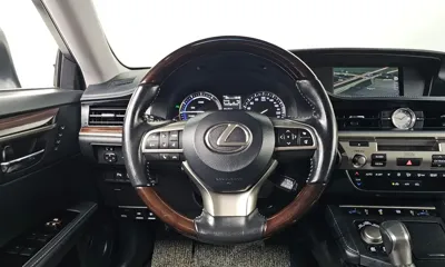 Lexus ES 2016, 78146 км, за 17517.2 USD - фото 15
