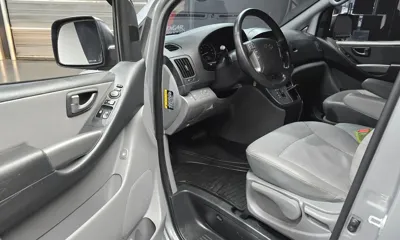 Hyundai Starex 2017, 44791 км, за 9844.73 USD - фото 11
