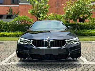 BMW 5 Series 2020, 75000 км, за 27261.64 USD