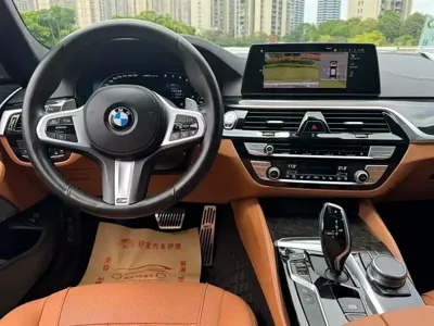 BMW 5 Series 2020, 75000 км, за 27261.64 USD