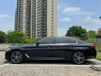 BMW 5 Series 2020, 75000 км, за 27261.64 USD - фото 8