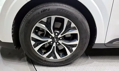 Kia Canival 2023, 60909 км, за 20812.68 USD