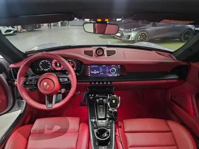 Porsche 911 2026, 5000 км, за 165886.17 USD
