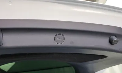 Tesla Model Y 2021, 91780 км, за 26453.98 USD - фото 33