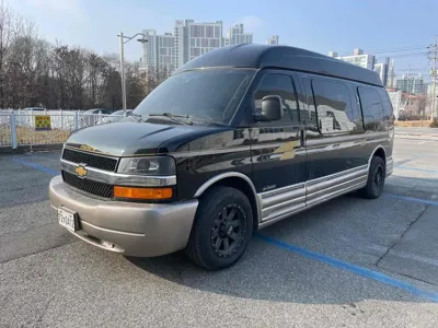 Chevrolet Express Van · 2005 год