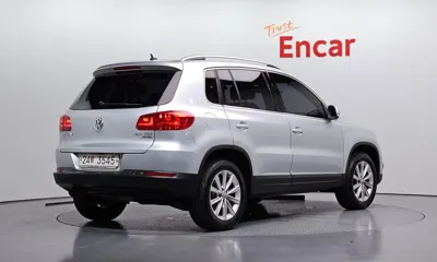 Volkswagen Tiguan 2015, 63230 км, за 5276.88 USD