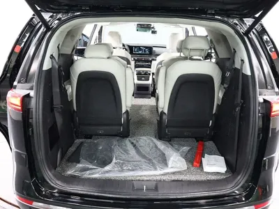 Kia Canival 2021, 127950 км, за 15536.63 USD