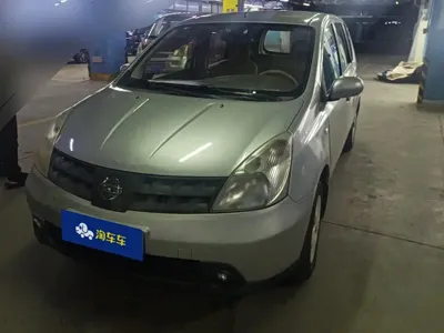 Nissan Livina · 2011 год