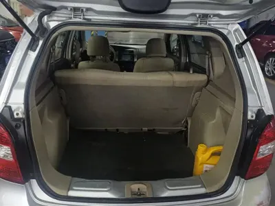 Nissan Livina 2011, 95700 км, за 2427.85 USD