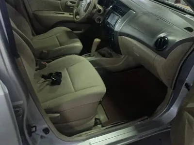 Nissan Livina 2011, 95700 км, за 2427.85 USD - фото 8