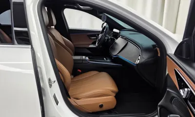 Mercedes-Benz E-Class 2024, 31620 км, за 34853.44 USD - фото 11