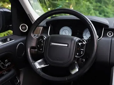 Land Rover Range Rover 2018, 60000 км, за 94619.43 USD