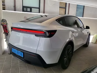 Tesla Model Y 2026, 730 км, за 22344.76 USD