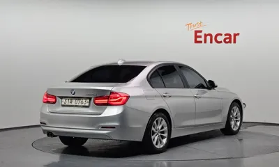 BMW 3-Series 2016, 175751 км, за 5854.81 USD