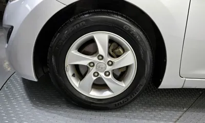 Hyundai Avante 2012, 136329 км, за 2433.57 USD
