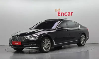 BMW 7-Series · 2017 год