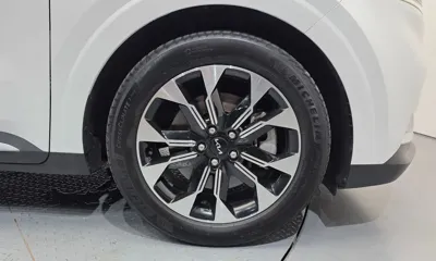 Kia Canival 2023, 44795 км, за 17915.32 USD