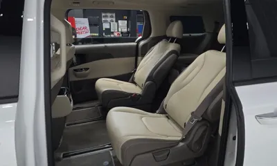 Kia Canival 2023, 44795 км, за 17915.32 USD - фото 26