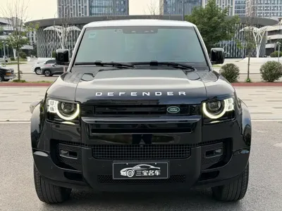 Land Rover Defender 2023, 49000 км, за 72070.26 USD