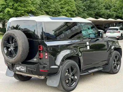 Land Rover Defender 2023, 49000 км, за 72168.23 USD - фото 13