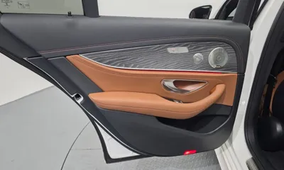 Mercedes-Benz E-Class 2021, 50202 км, за 26046.74 USD - фото 25