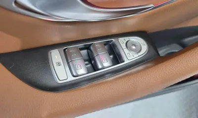 Mercedes-Benz E-Class 2021, 50202 км, за 26046.74 USD - фото 29