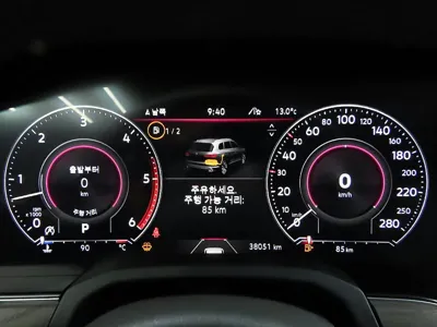 Volkswagen Touareg 2023, 37924 км, за 38093.36 USD - фото 8