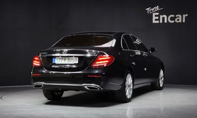 Mercedes-Benz E-Class 2019, 124126 км, за 15189.96 USD