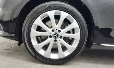 Mercedes-Benz E-Class 2019, 124126 км, за 15189.96 USD