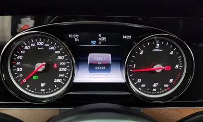 Mercedes-Benz E-Class 2019, 124126 км, за 15189.96 USD - фото 8